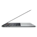 MacBook Pro 13" 2017 com Touch Bar, cinzento sideral, aberto de lado