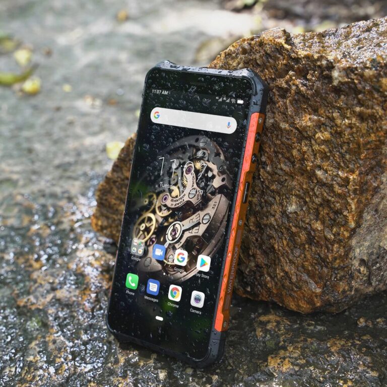 Smartphone todo-o-terreno resistente a quedas e água